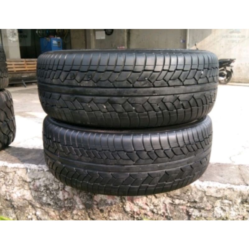 BAN MOBIL SECOND MEREK GT CAMPIRO UKURAN 245/45 R20 TUBLESS