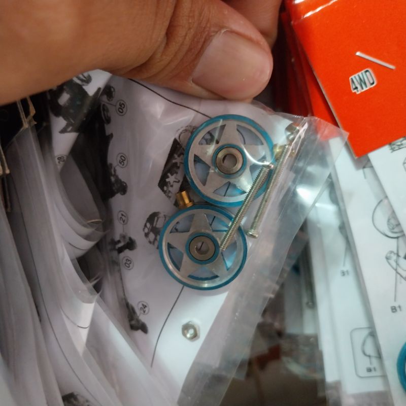 ROLLER TAMIYA BUSING ALUMUNIUM + TIANG