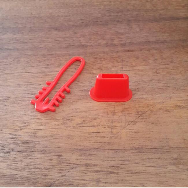 

❅ Hanger polynet merah (Isi 500 Set) ✥