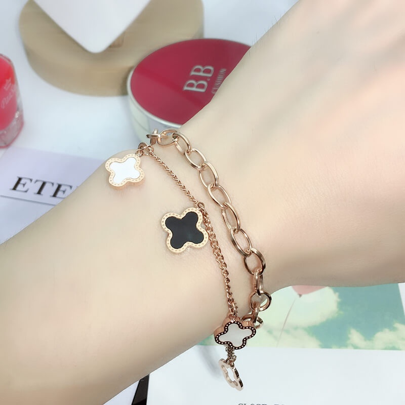 Gelang Tangan Rantai Aksen Daun Clover Simple Untuk Wanita | Gelang Lapis Ganda Bahan Titanium 18k