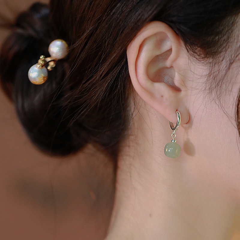 Klip Telinga Sederhana Imitasi Hetian Jade Earrings Stud Earrings Wanita Giok Eardrops Ear Rings Hadiah