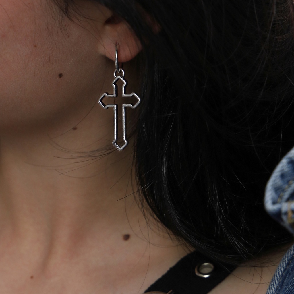 Pribadi Mode Retro Cut-out Cross Berlebihan Fashion Keren Anting-Anting Sederhana Anting Perak Kuno Di Eropa Dan Amerika