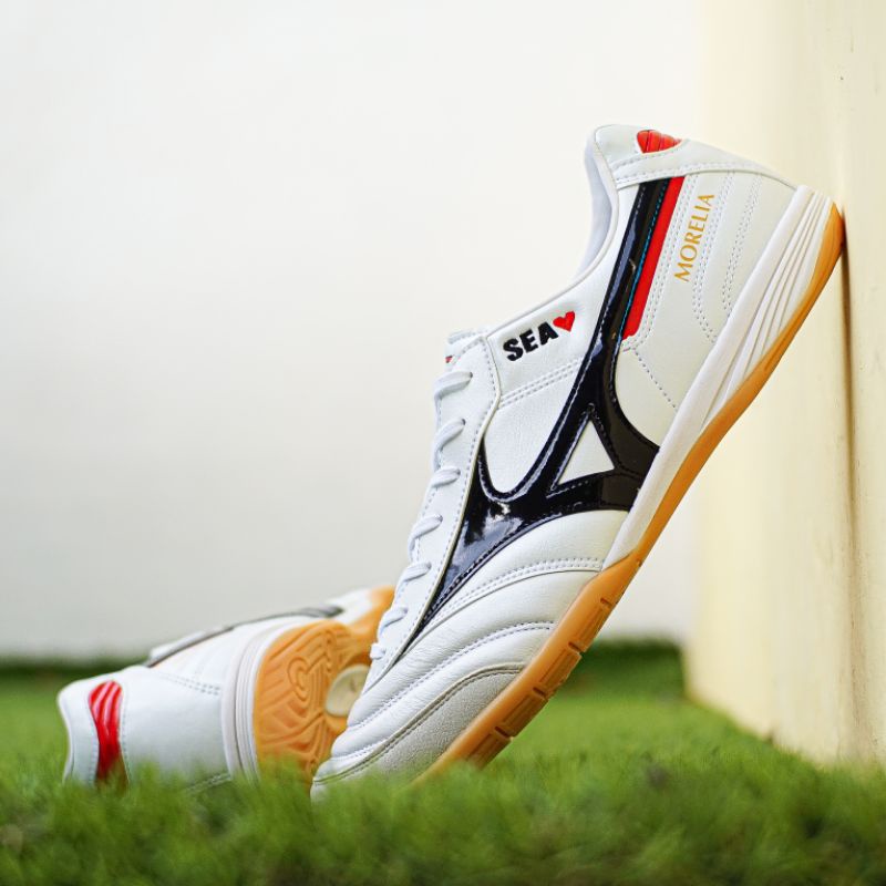 MIZUNO MORELIA IN - WHITE + BORDIR NAMA