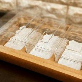 

Grosir Hari Ini Box Hampers Kue Kering Triplet (per 6pcs)