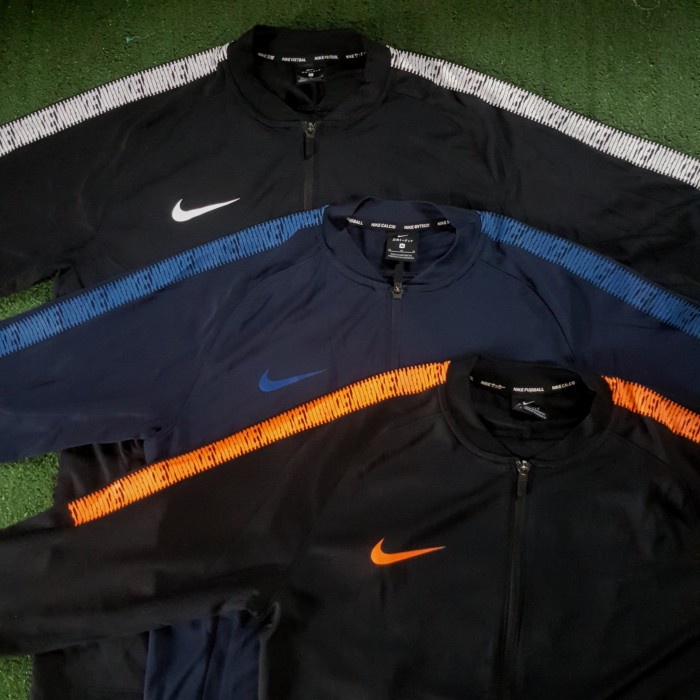 Jata Jaket Nike Tracktop Original