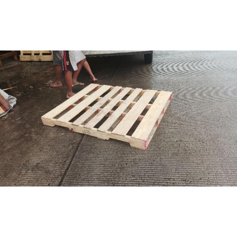 Dijamin Ori>/ Palet kayu 120x100cm (bekas import)