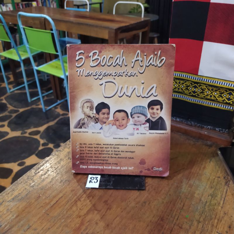 BUKU 5 BOCAH AJAIB MENGGEMPARKAN DUNIA By Dedi