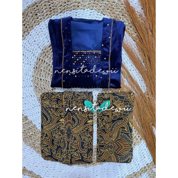 [1 Set] Kebaya Payet, Jarik Instan + Selendang Jarik / DN03B, Model Ajeng ~ Nuansa Navy