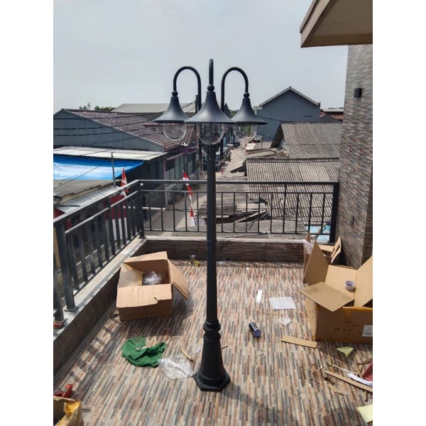 LAMPU TAMAN TIANG LAMPU HIAS JALAN OUTDOR CABANG 3 TINGGI 2METER