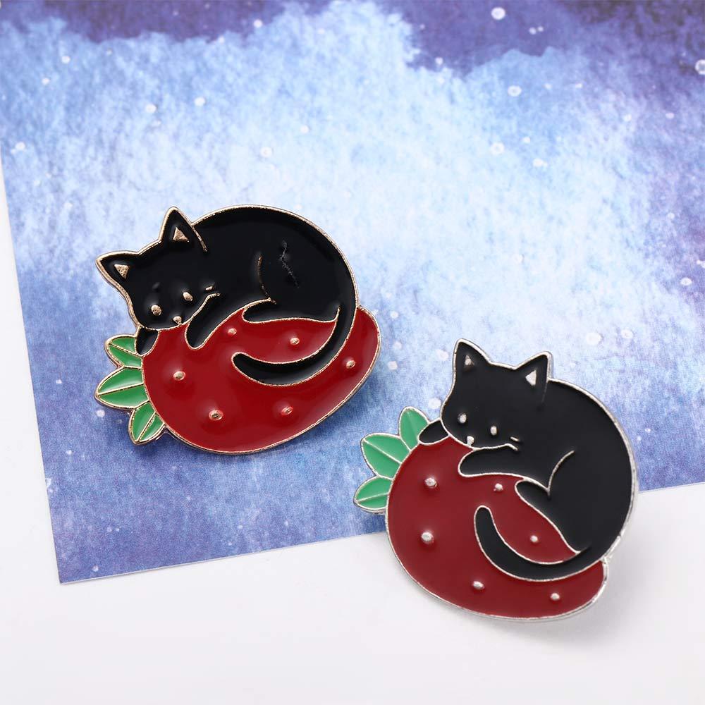 [Elegan] Bros Kucing Lucu Kartun Aksesoris Perhiasan Strawberry Hitam Kucing Lencana Pin Enamel Pin