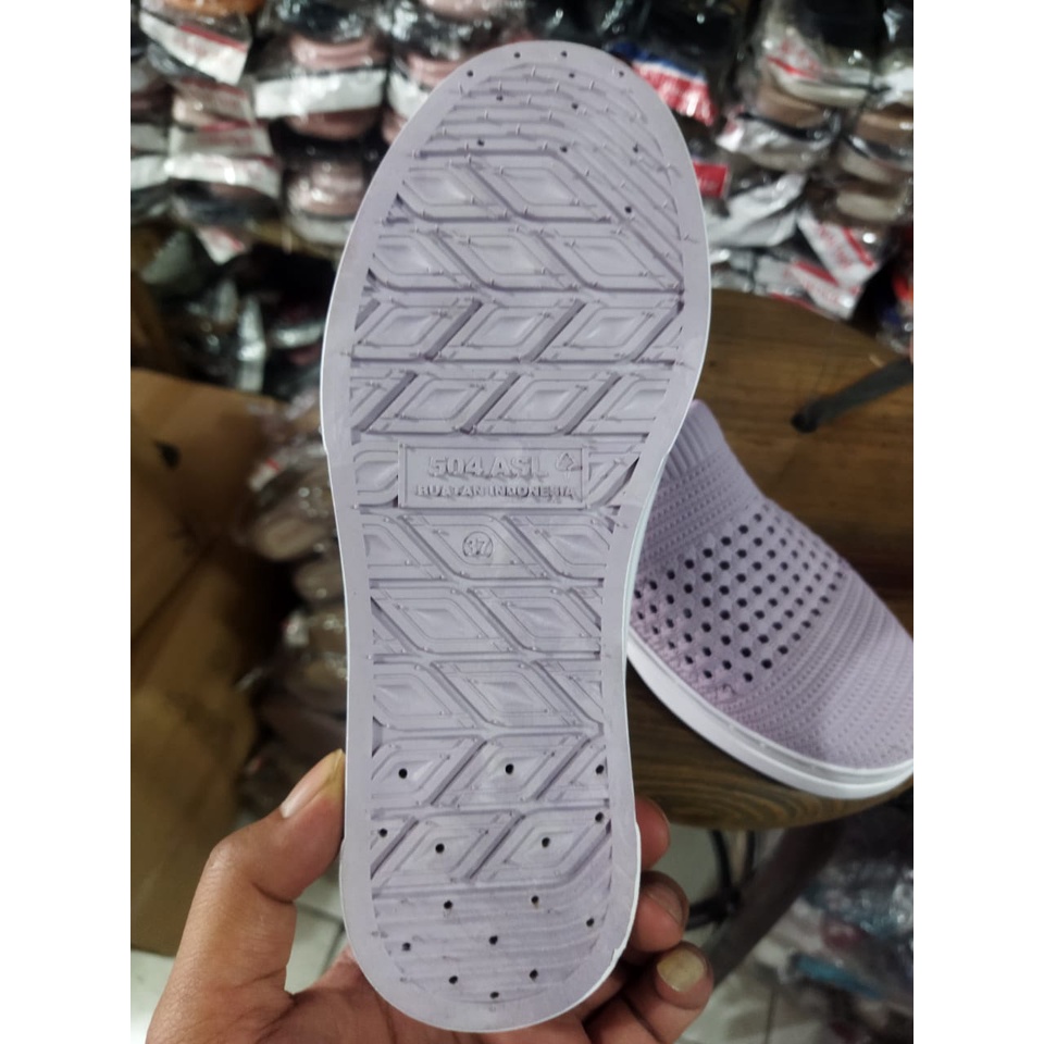 SEPATU PEREMPUAN ATT RLS 504 SLIP ON ANTI AIR/ SEPATU WANITA MODEL JARING