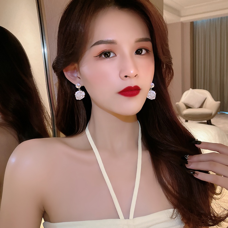 Anting Mutiara Temperamen Bunga Hitam Vintage Aksesoris Korea Wanita