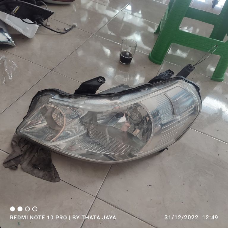 Headlamp lampu depan suzuki x over