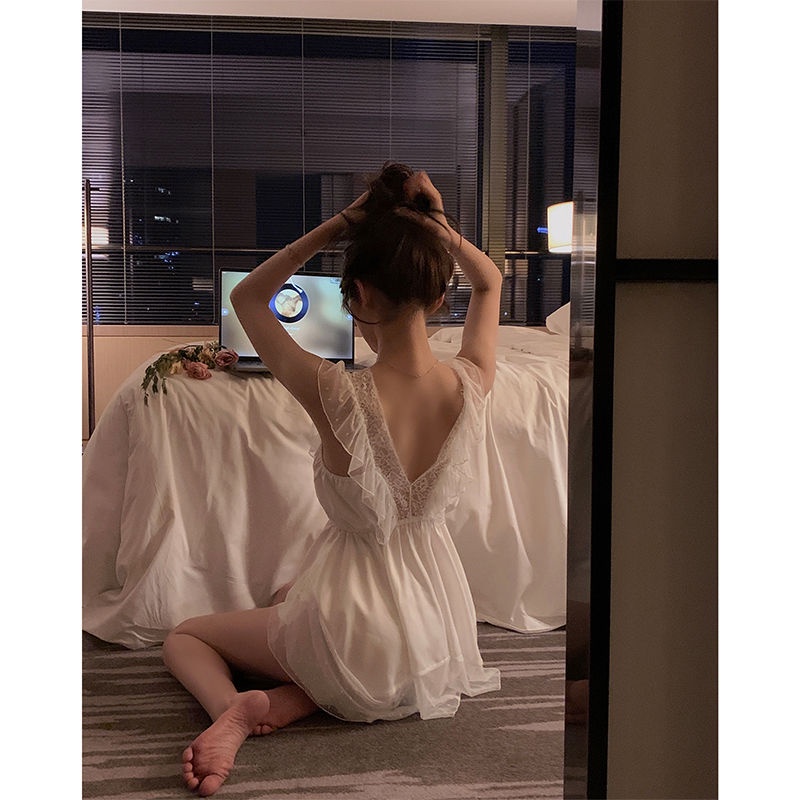 Gaun piyama halter putih Prancis wanita musim panas gaun satin renda longgar tanpa punggung baru