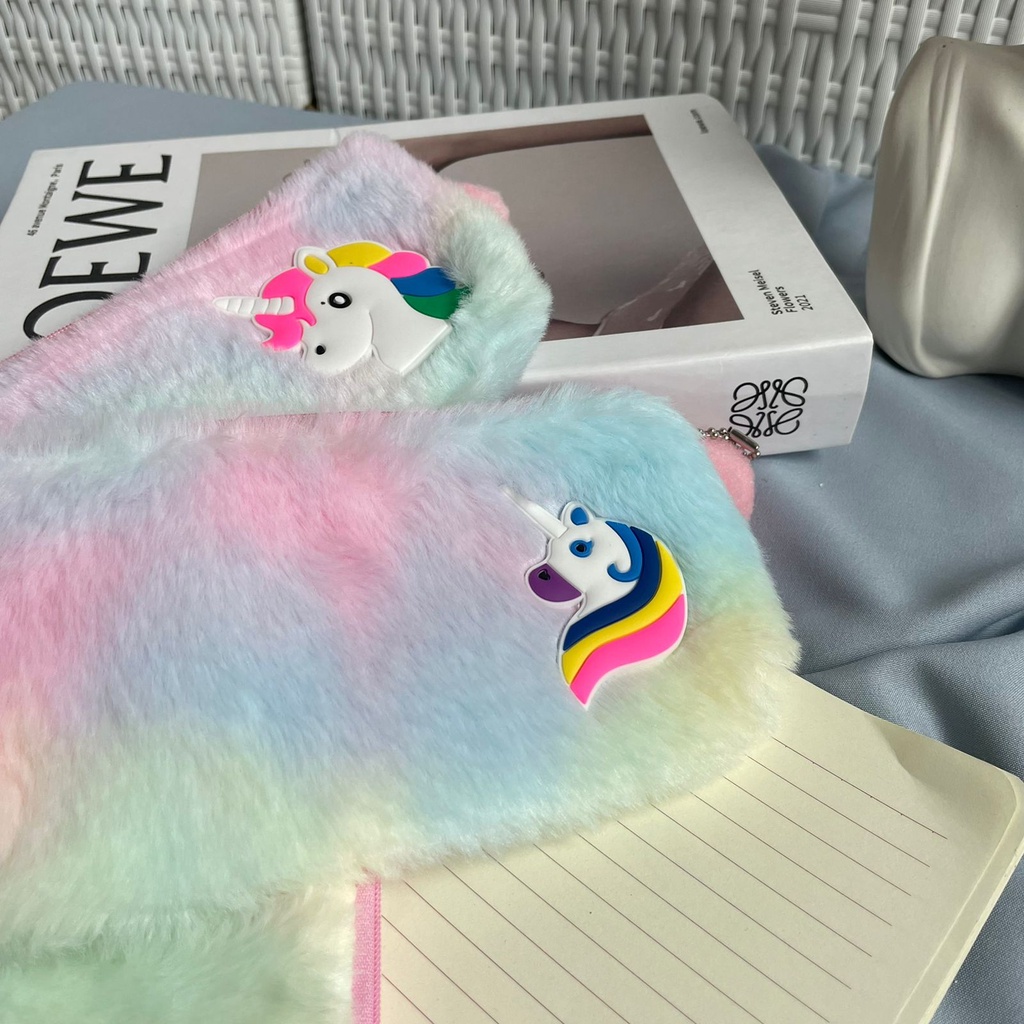 

KOTAK PENSIL TEMPAT ALAT TULIS KAIN BELUDRU KARAKTER UNICORN KUDA PONY RAINBOW LUCU READY COD