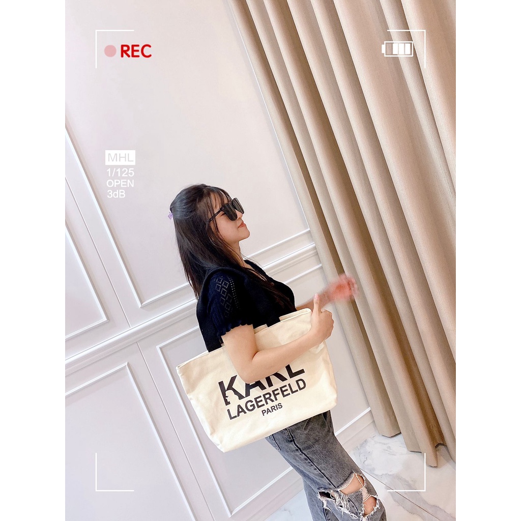 TAS SELEMPANG TOTE KARL BAHAN KANVAS PREMIUM + ADA TAG (TAS TENTENGANNYA KUAT, ISI BISA BANYAK, DALAMAN TEBAL)