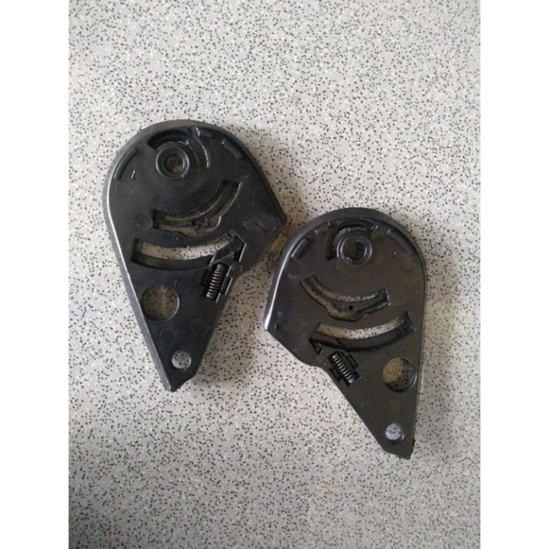 Rachet dudukan kaca helm Cargloss dan bawaan motor Yamaha fullface