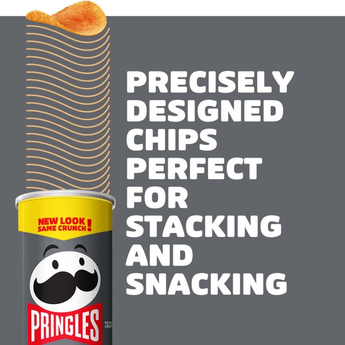 

Terlaris ✨ -[BUNDLE 3pcs] Pringles Hot & Spicy Keripik 107gr2.2.23