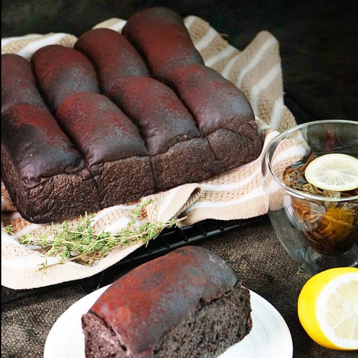 

(COD) Paket Hampers Natal Roti Sobek Japanese Milk Bun Bread Delicio - Milo
