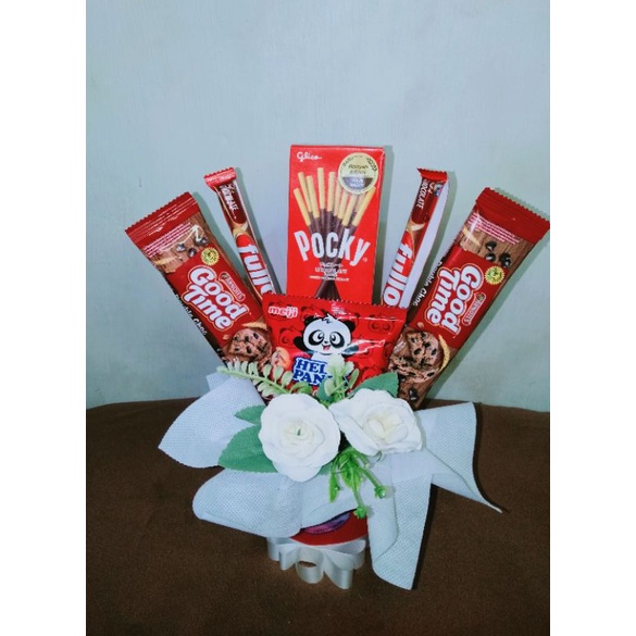 

Bucket Snack Coklat/Valentine/Annive