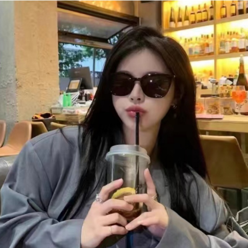 We Flower Vintage Lensa Coklat Square Frame Kacamata Hitam Untuk Wanita Pria Aesthetic Shades Trendy Eyewear UV400 Pelindung Sunnies Eyeglasses Outdoor OOTD Hiasan