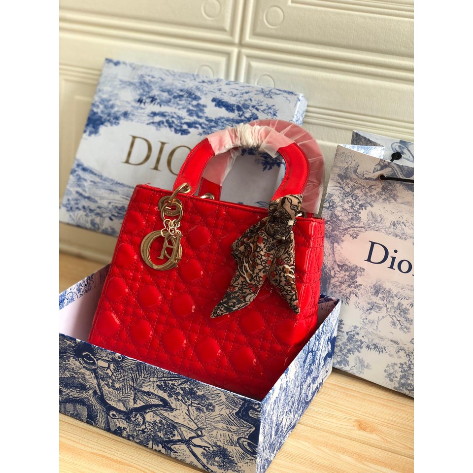 TAS SELEMPANG CHRISTIAN D GLOSSY FREE PAPERBAG DAN BOX