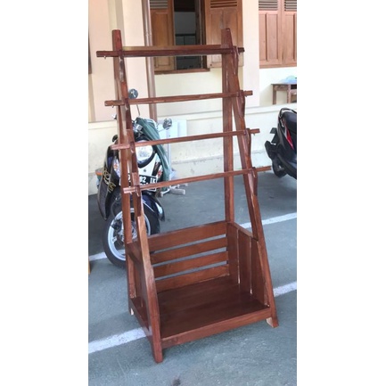 

rak penyimpanan koran / rak koran / rak display / rak kantor / lepasan / display kayu / rak majalah