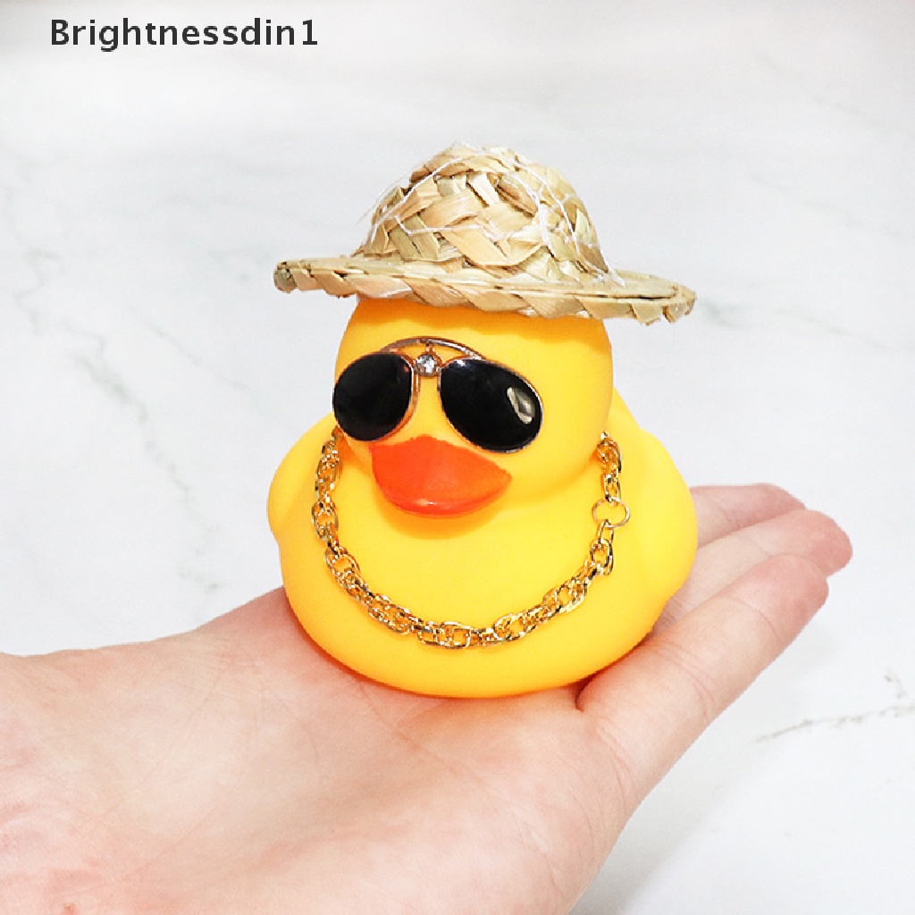 [Brightnessdin1] Bebek Kuning Dengan Kacamata Straw Hat Rantai Emas Auto Interior Dekorasi Ornamen Butik