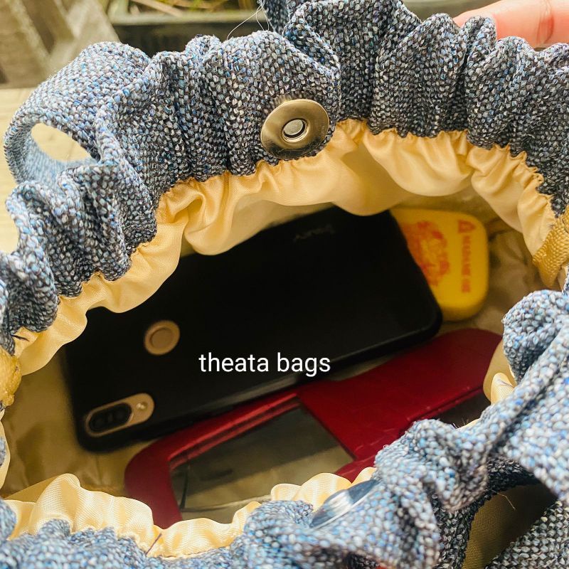 THEATA - Dumpling Bag Tas Selempang Dimensi 27 x 10 x 20