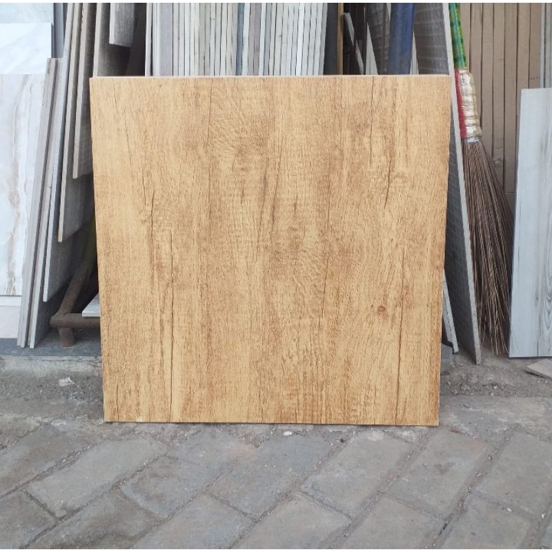GRANIT 60X60 GOLDEN OAKWOOD