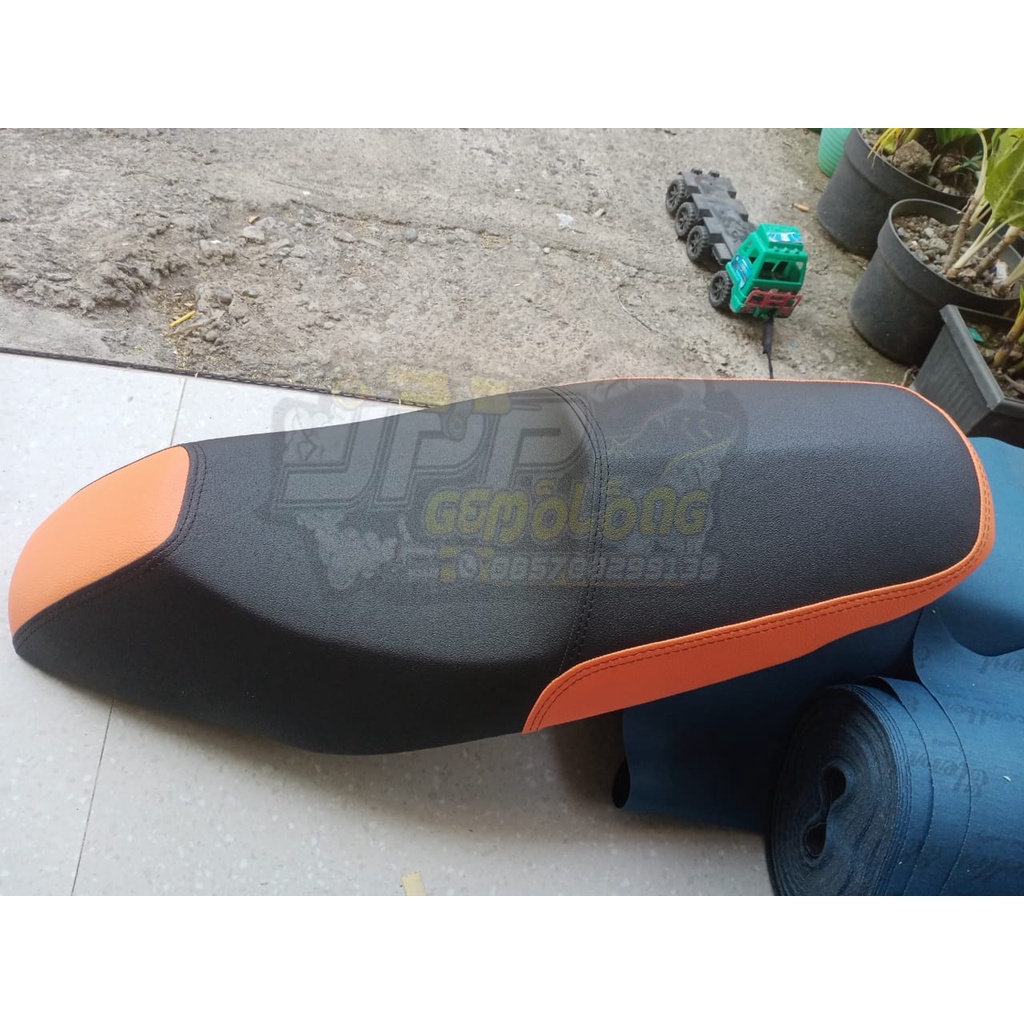 Jok Vega R New Lama Fiz R Vega ZR Roadrace double seat lis warna - Jok Yamaha Vega Modifikasi - Jok 