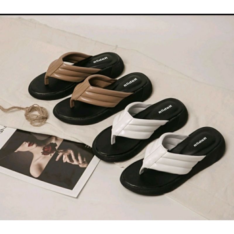 sandal wedges bakpau jepit wanita terbaru 2023