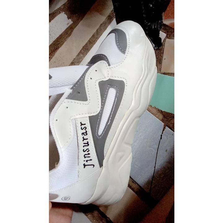 Sepatu Sneakers Wanita Cladiva Putih Abu Tali Casul Style Import Korea Jinsurast Sol Tinggi 5cm FSH146