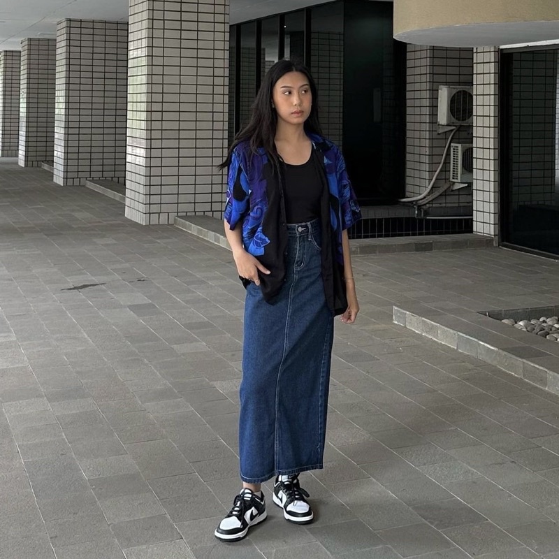 CLOTHIER | Luna Dark Denim Maxi Skirt