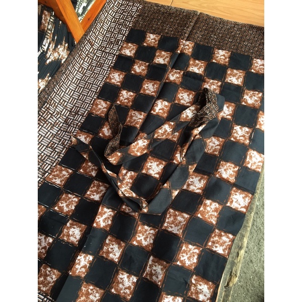 Saput dan Udeng Satu Set batik