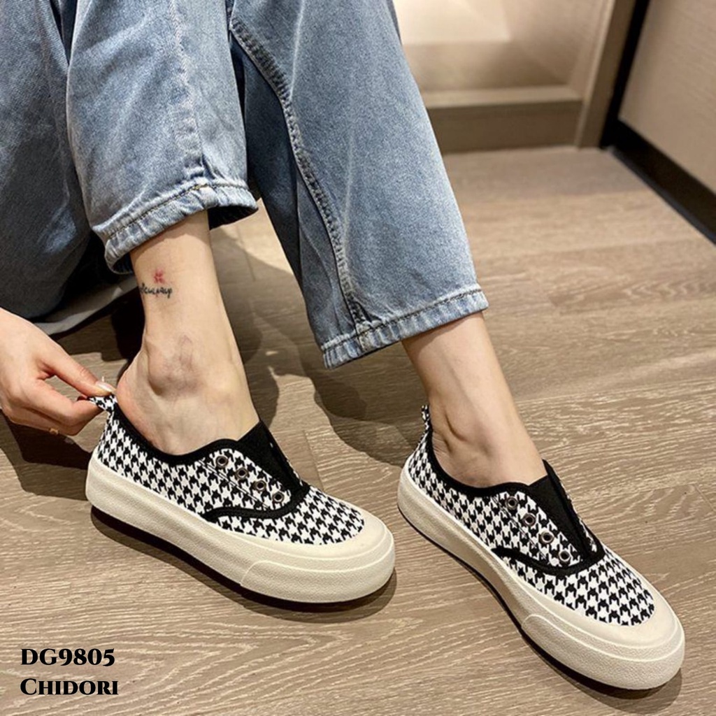 WYN SNEAKERS COMFORTABLE CASUAL FASHION KOREA DG9805