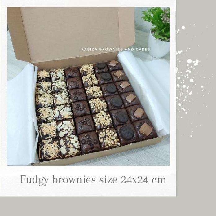 

► Rabiza Fudgy Brownies size 24x24 cm/ Brownies sekat 36 slices ۩