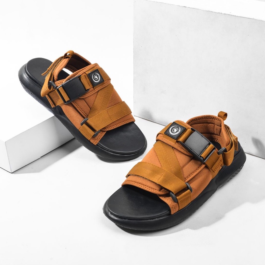 Sandal Gunung Pria Traveling Hiking GREATA LETSIE CAMEL