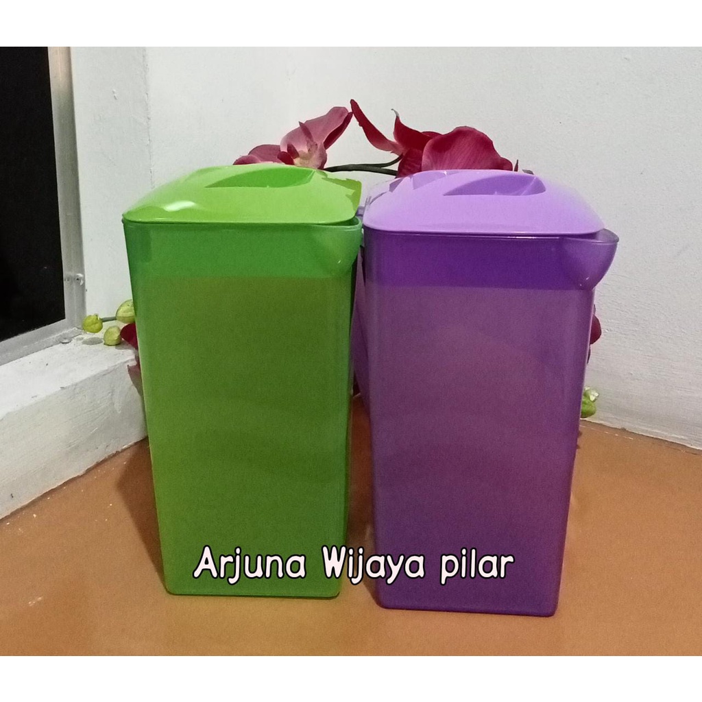 Eskan Pluto - Teko segi / Square - Teko Air  / Pitcher - Teko Jus 1500 ml +kardus atas bawah &amp; Bubblewrap