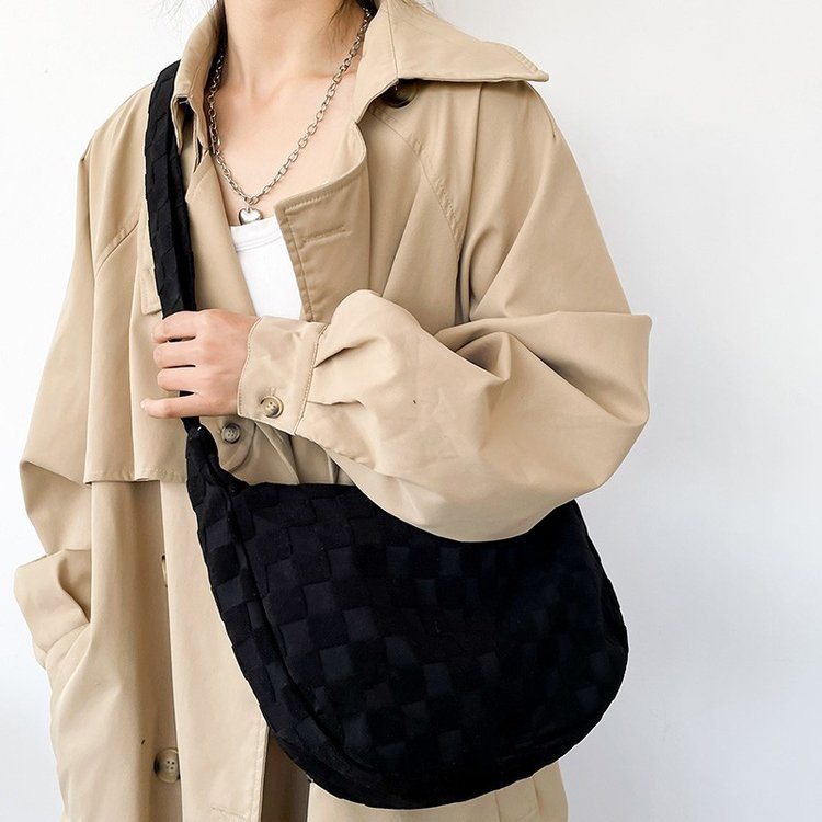 MISMI HAILEY Tas Selempang Kekinian Sling bag Shoulderbag Sekolah kuliah New stylish OOTD Wanita Kuliah fashion Korean Style Lucu Emory Keren Kekinan Outfit Style Aesthetic Chikoisme