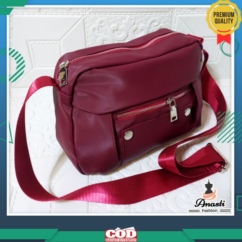 Tas Selempang viral model Tali Mata Jeli 4 kantong resleting ukuran 28x21x14 cm bahan cocoly longcha