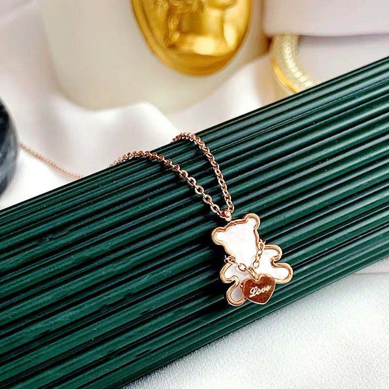 Kalung Klavikula Hias Liontin Beruang Teddy Bahan Titanium Steel 18K Warna Rose Gold