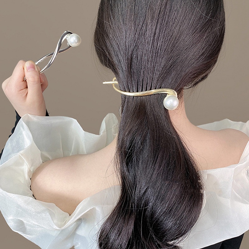 Klip Rambut Mutiara Logam Elegan Aksesoris Rambut Wanita Kupu-Kupu Hair Claw Clip