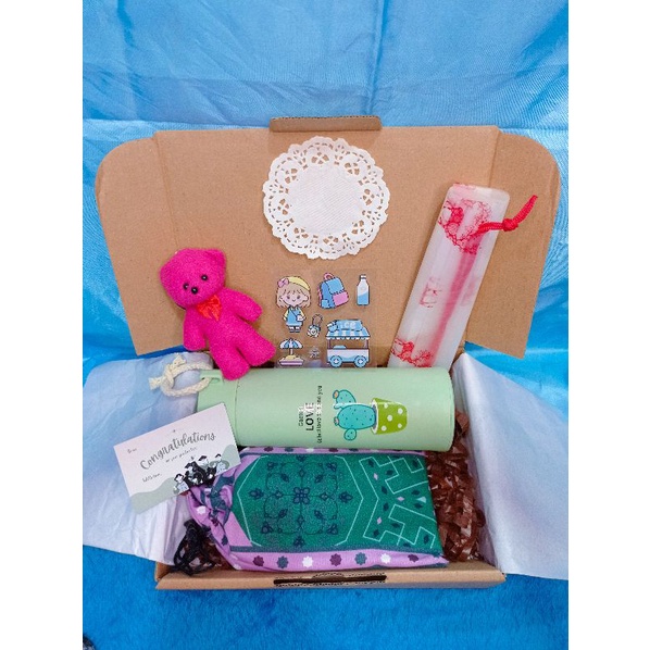

Gift box kado Ultah hampers wisuda