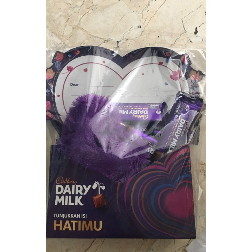 Cadbury valentine dairy milk 62gr x 8 free love purple