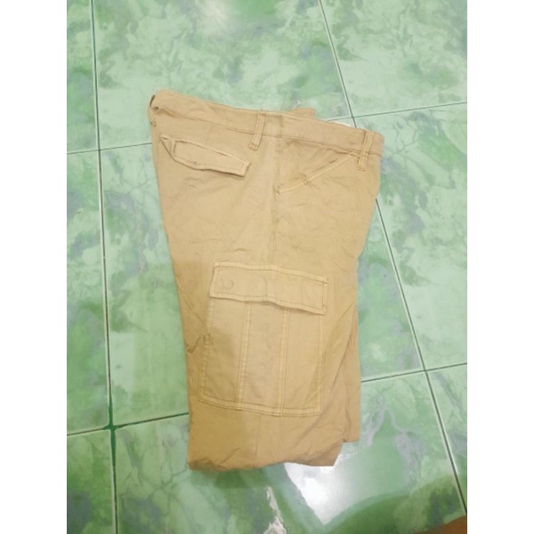 Celana Cargo Uniqlo