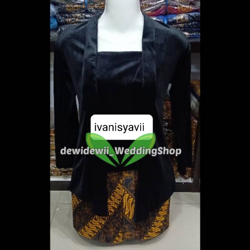 Kebaya Bludru Kutubaru (Ukuran Standar/ JUMBO)