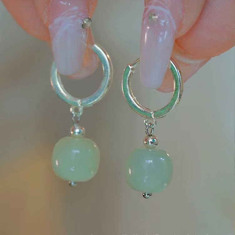 Klip Telinga Sederhana Imitasi Hetian Jade Earrings Stud Earrings Wanita Giok Eardrops Ear Rings Hadiah