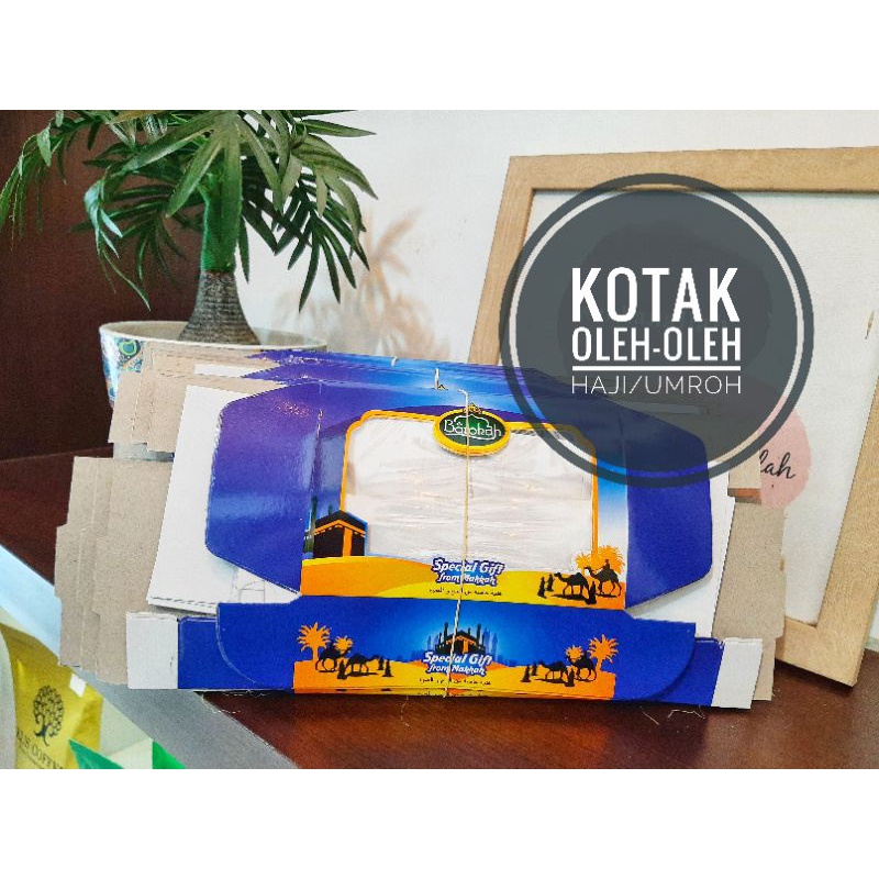 

Kotak oleh-oleh haji/umroh