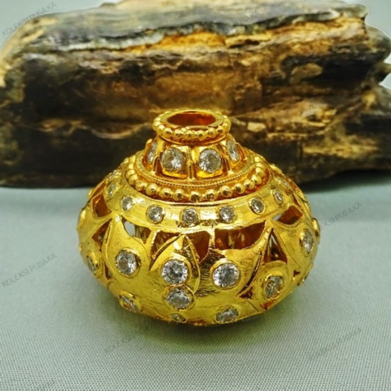 Mendak Selut Keris Mata Yakult Sepuh Emas